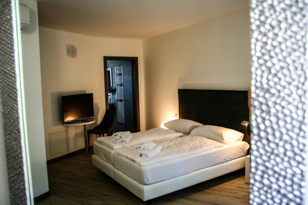 Gardabreak Rooms&Breakfast Holiday Apartments Рива дел Гарда Екстериор снимка